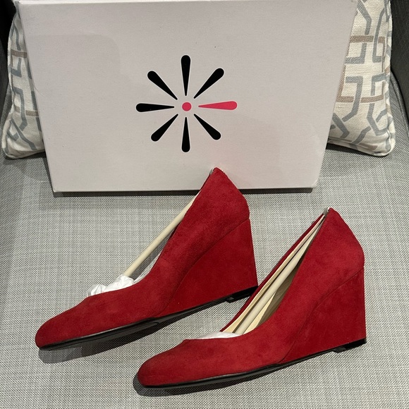 *HOST PICK* New ladies red suede wedge heel shoes. Never worn - Picture 1 of 12